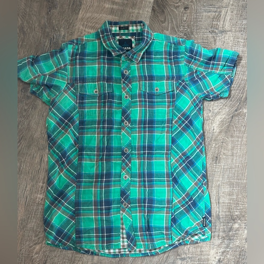 PrAna Green Plaid Button Down Shirt Women’s Medium, Short Sleeve Outdoor Hiking